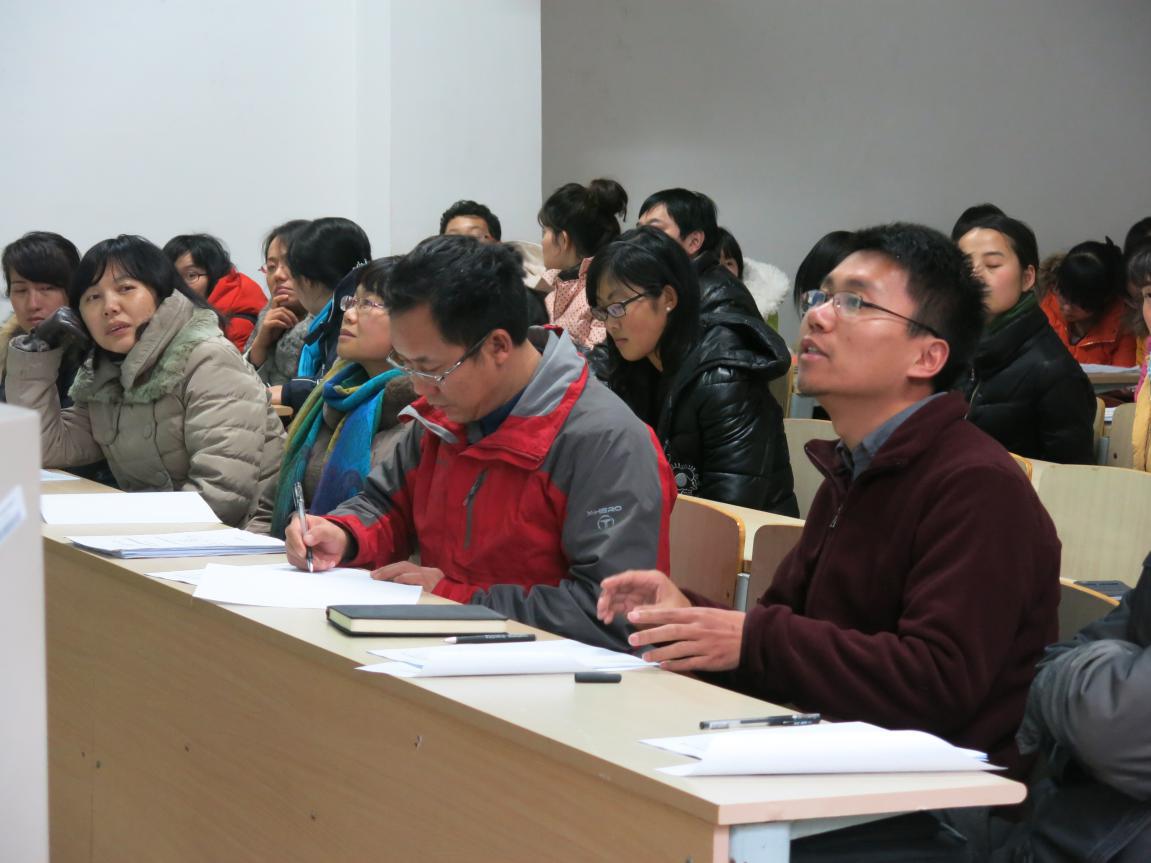 我院顺利举行2015年大学生科技创新训练项目开题报告会 