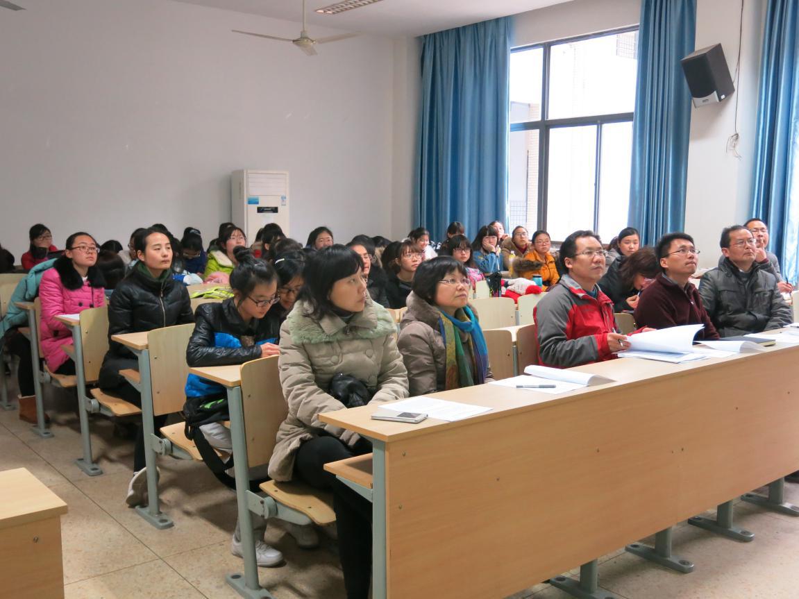 我院顺利举行2015年大学生科技创新训练项目开题报告会 